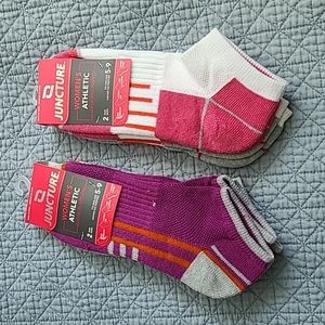 Athletic Cushion Moisture Control Socks 4 Pairs